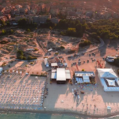 Ξενοδοχείο με διαμερίσματα Favorit Σάνι Μπιτς