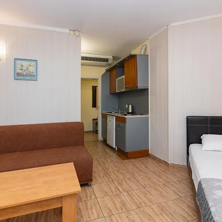 Apartahotel Favorit