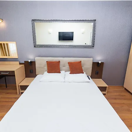 Favorit Σάνι Μπιτς