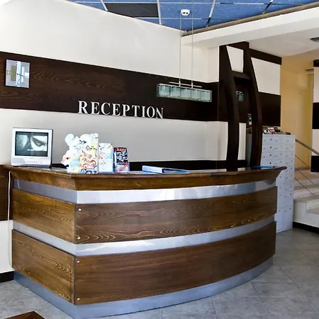 Apartahotel Favorit 3*