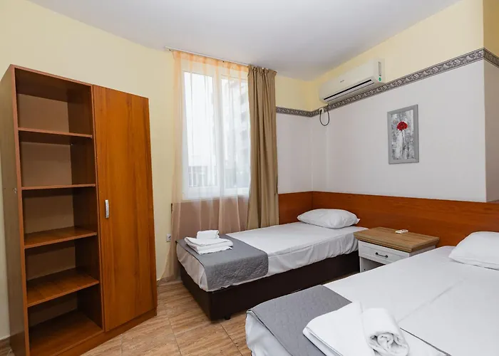 Favorit Ξενοδοχείο με διαμερίσματα 3*