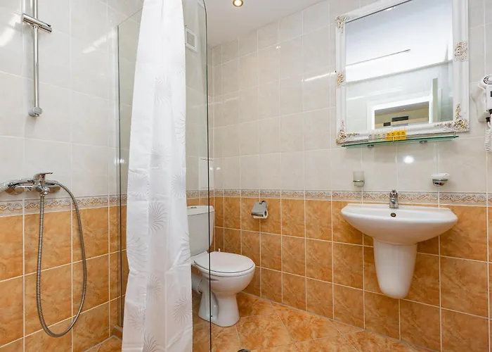 Ξενοδοχείο με διαμερίσματα Favorit