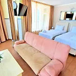 Favorit Apartahotel