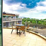 Favorit Apartahotel 3*