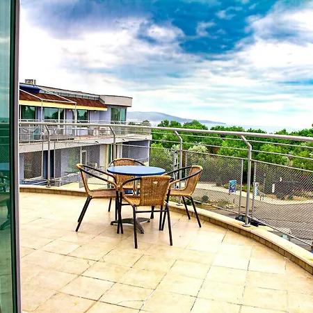 Favorit Appart hôtel 3*