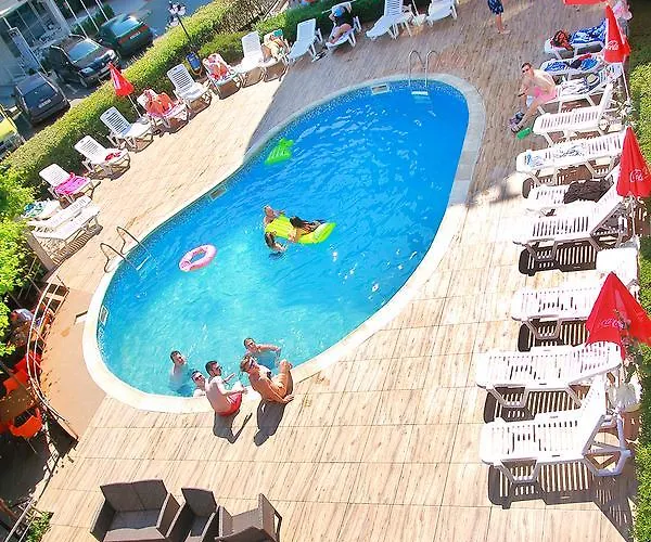 Apart Otel Favorit 3*