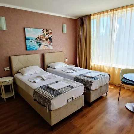Favorit Aparthotel