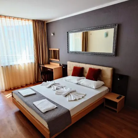 Aparthotel Favorit Sluneční pobřeží