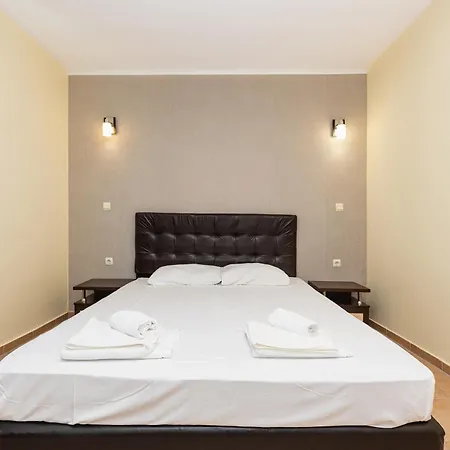 Favorit شقة فندقية 3*