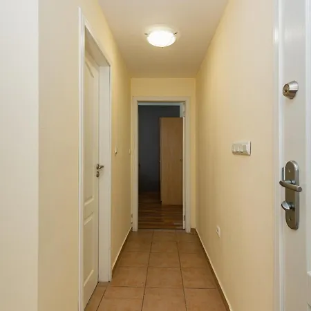 Favorit شقة فندقية ساني بيتش