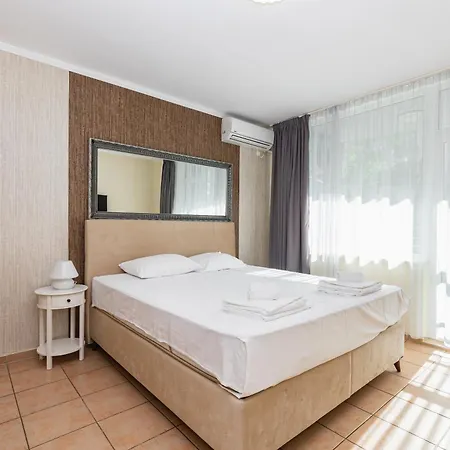 Aparthotel Favorit Sluneční pobřeží