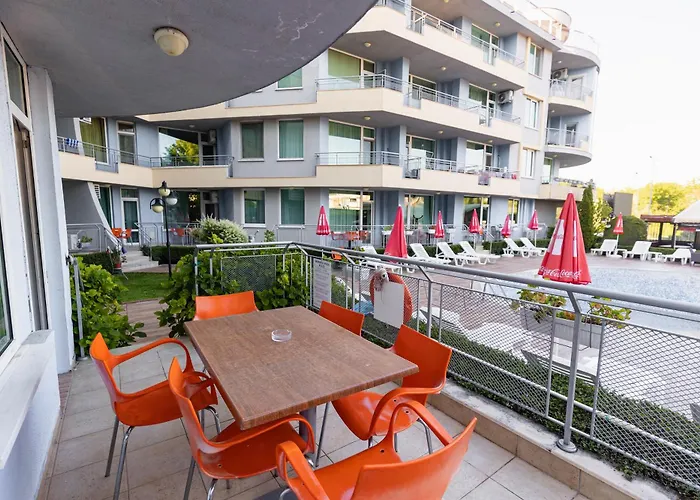 Favorit 公寓式酒店