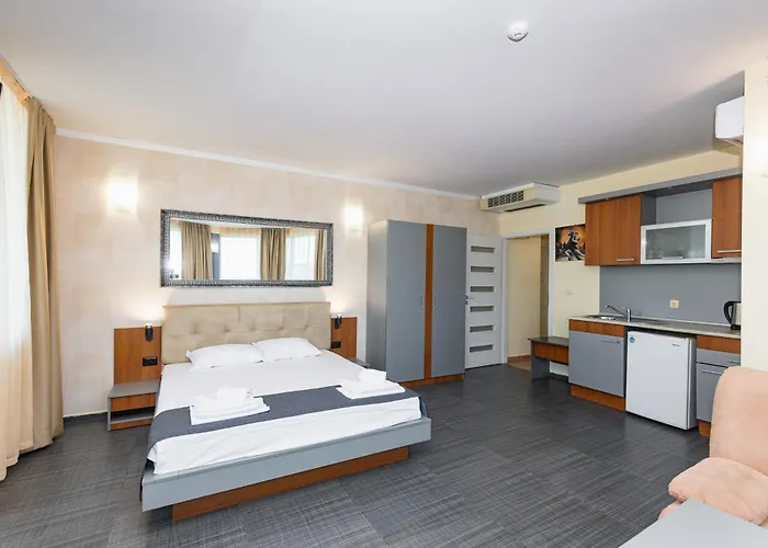 公寓式酒店 Favorit 阳光海滩