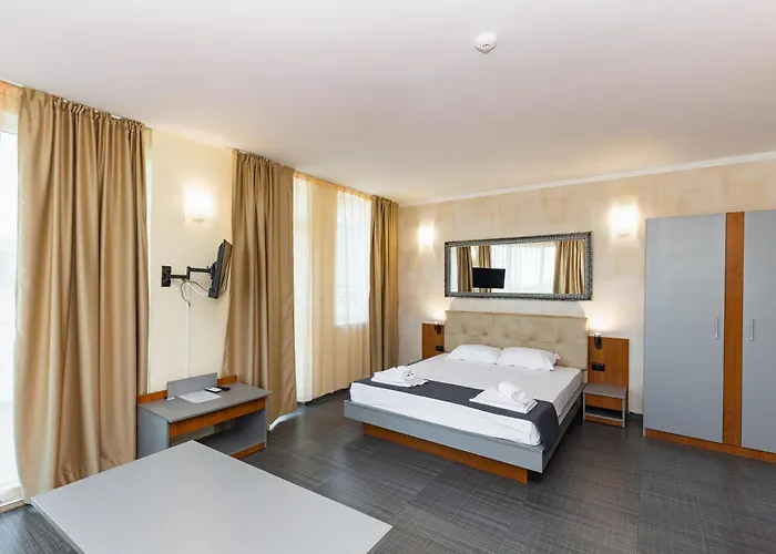 公寓式酒店 Favorit 阳光海滩