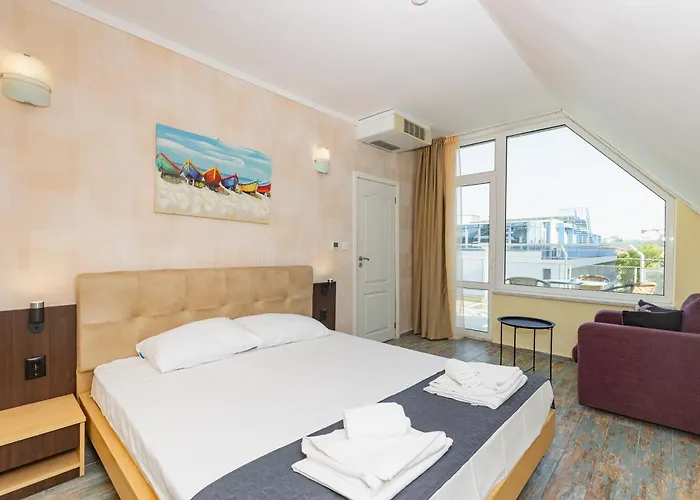 公寓式酒店 Favorit